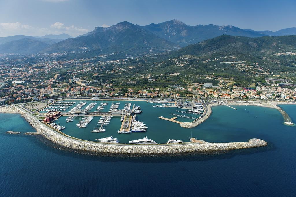 Appartamento Frontemare Marina dʼMarina dʼAndora Zewnętrze zdjęcie